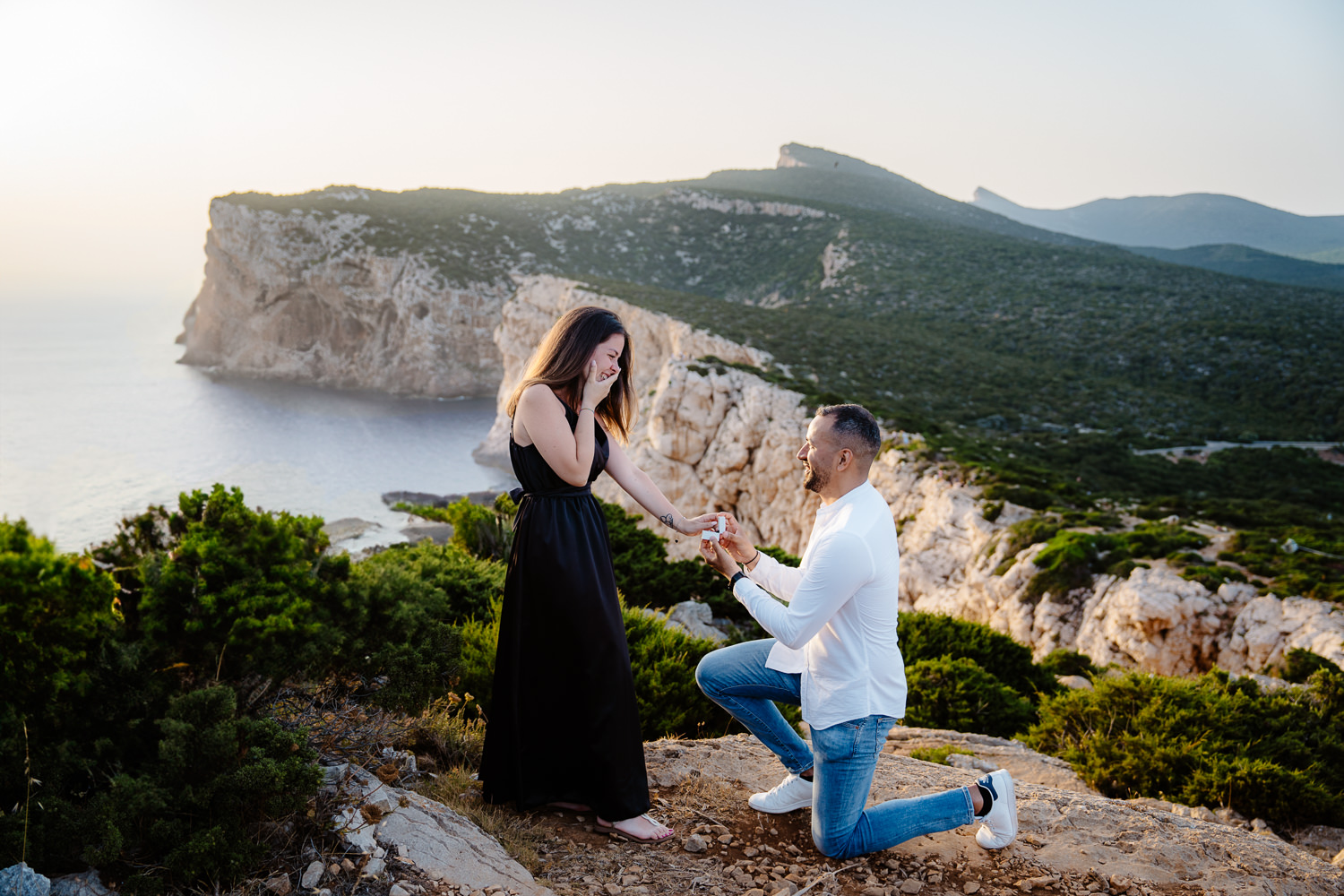 Cliff wedding proposal Alghero